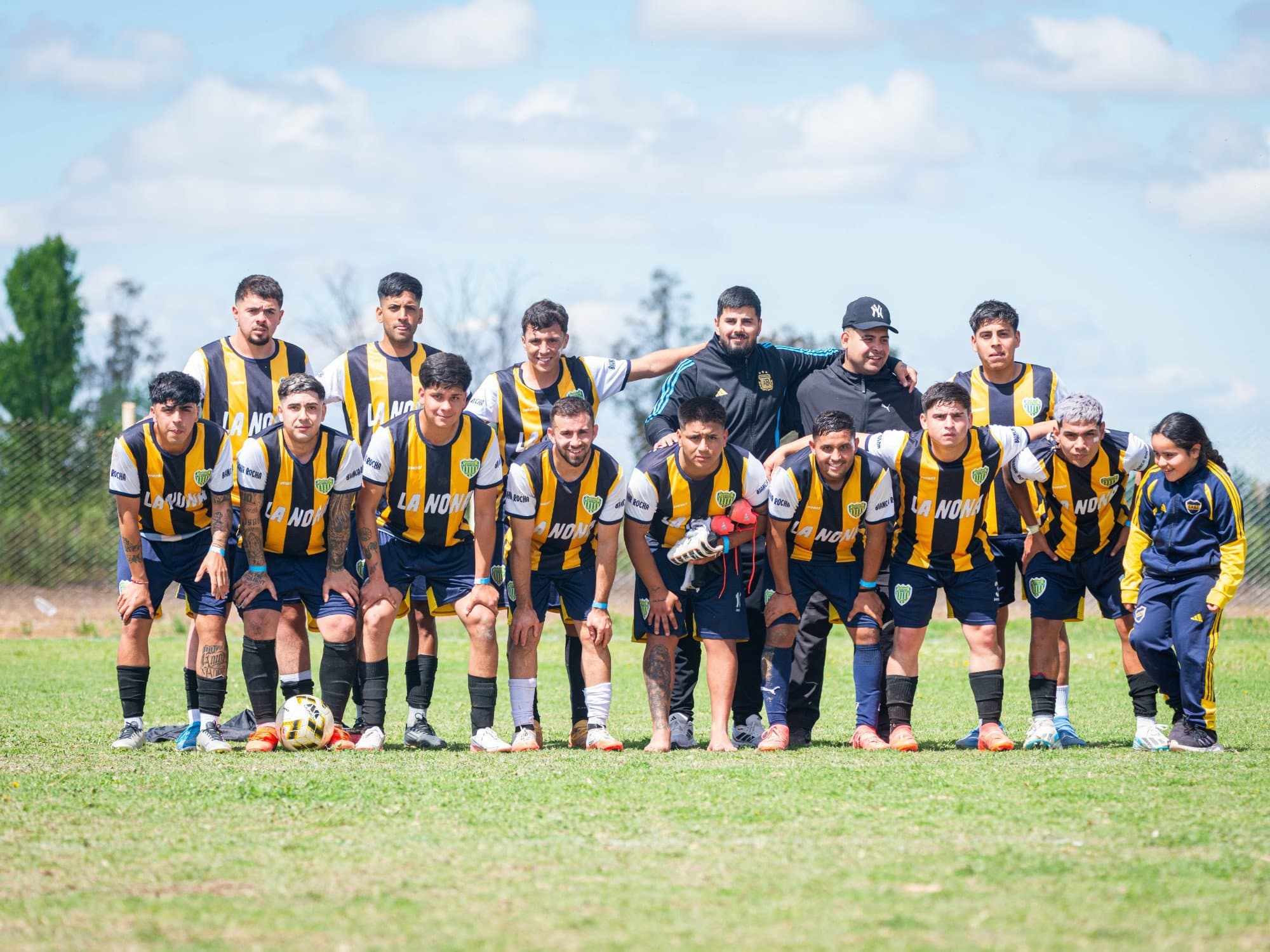 Las violetas Vs La colmena